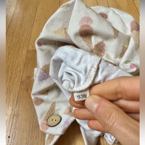 Buscando A Olivia Ice Cream Romper Overalls- 18-24m - Picture 6 of 6